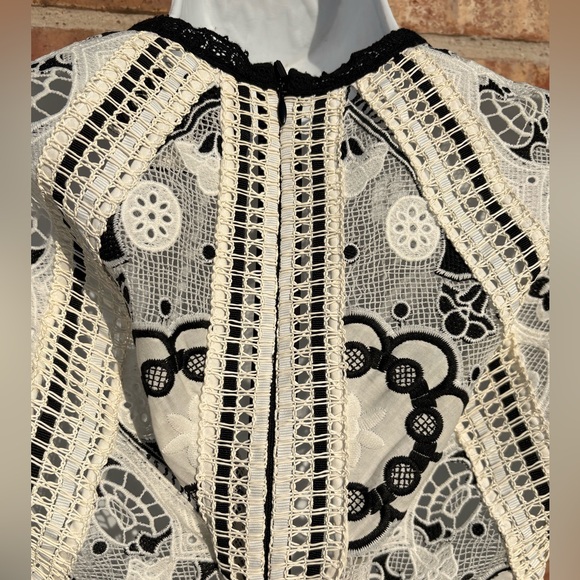 Alexis Emiliana Fit & Flare Mini Dress Black and White Diamond Lace size Medium - Picture 11 of 13